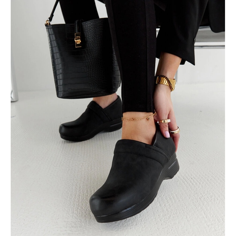 Black Montoro platform shoes 2