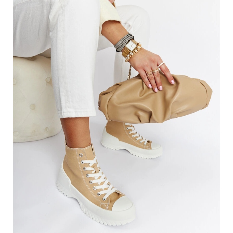 Beige high-top sneakers from Ronchis 2 Beige high-top sneakers from Ronchis 2
