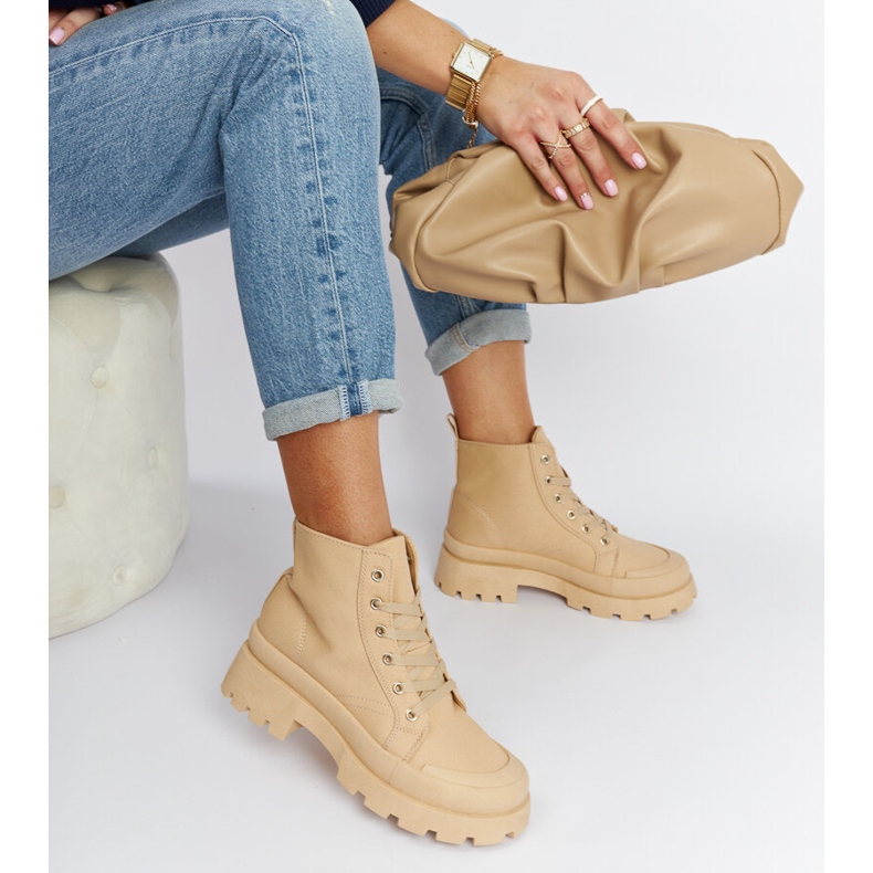 Beige light ankle boots from Obispo 2