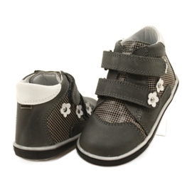Girls' leather shoes with white flowers 91904 gray bartek grey 4