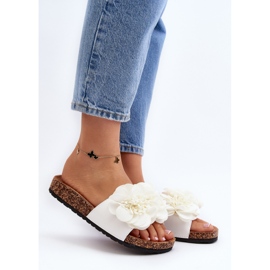 Women's White Flower Flip Flops by Lulania 2