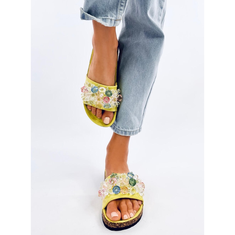 Cork flip-flops with Maliv Green stones 1