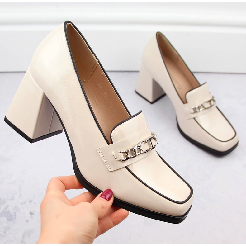 Ladies' patent shoes with a decorative heel, beige Potocki 12322 1