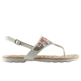 Flip-flops with G144 White beads 1