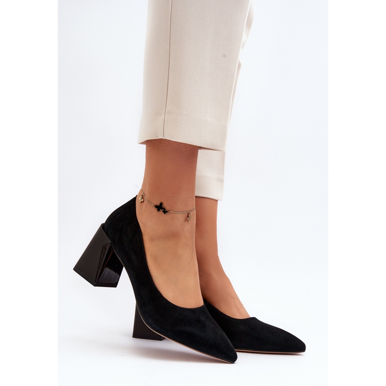 Vinceza Black Alessyndra suede pumps on a high heel 2