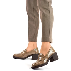 Ladies' patent low-heeled shoes, low-heeled pumps brown 2