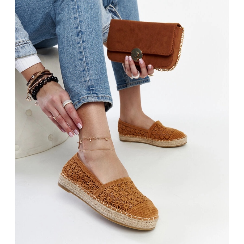 Brown lace espadrilles on the Samra platform 1