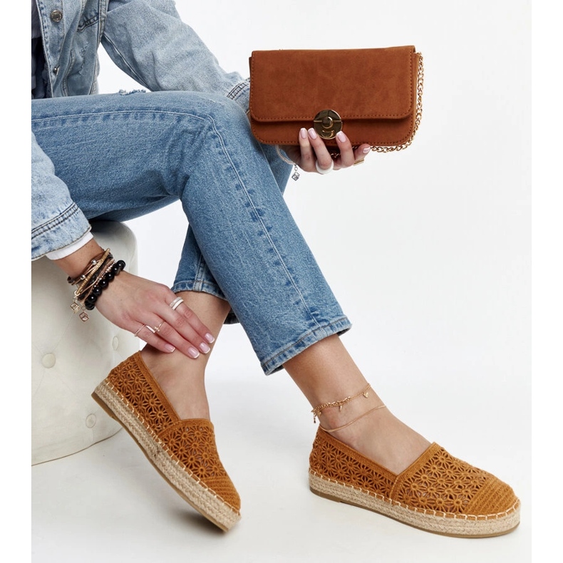 Brown lace espadrilles on the Samra platform 2