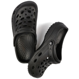 Black Crocs flip-flops 2