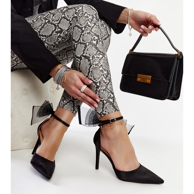 Black high heels with a bow by Ilaysa 1