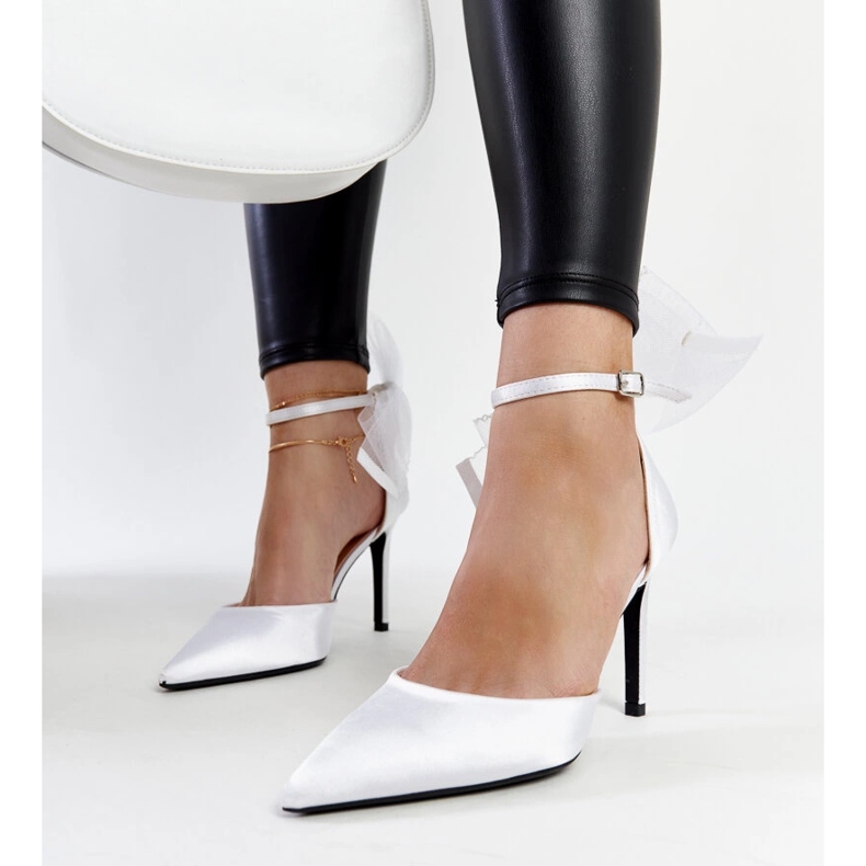 White high heels with a bow from Ilaysa 1
