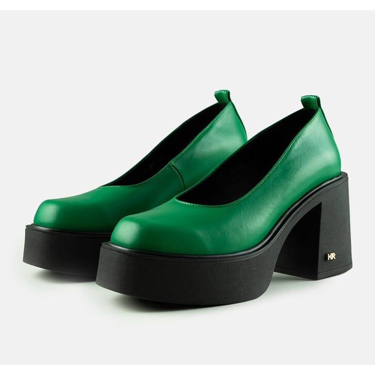 Green leather pumps from Karino 1