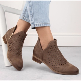 Women's suede ankle boots with a cutout, brown, Vinceza 58240 1