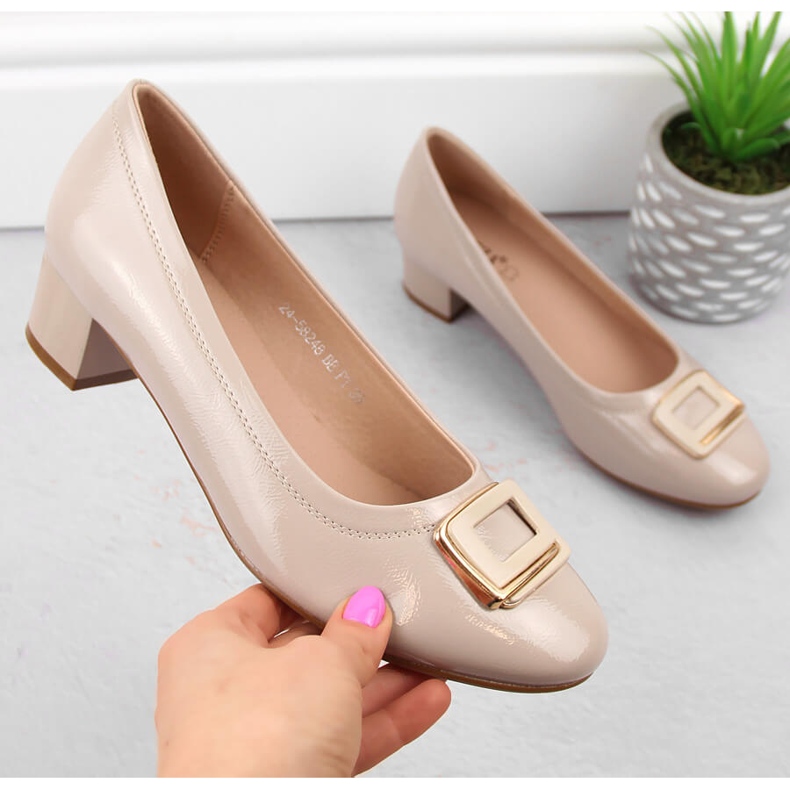 Ladies' beige patent leather shoes with a high heel, Vinceza 58248 1