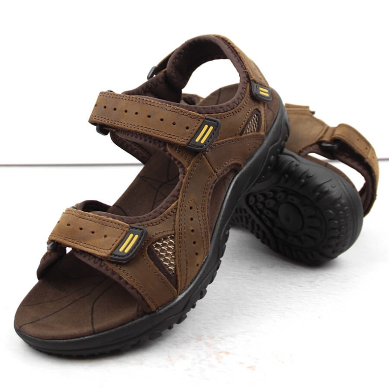 Men's leather suede sandals with velcro, brown McKeylor 87975 1 Men's leather suede sandals with velcro, brown McKeylor 87975 1