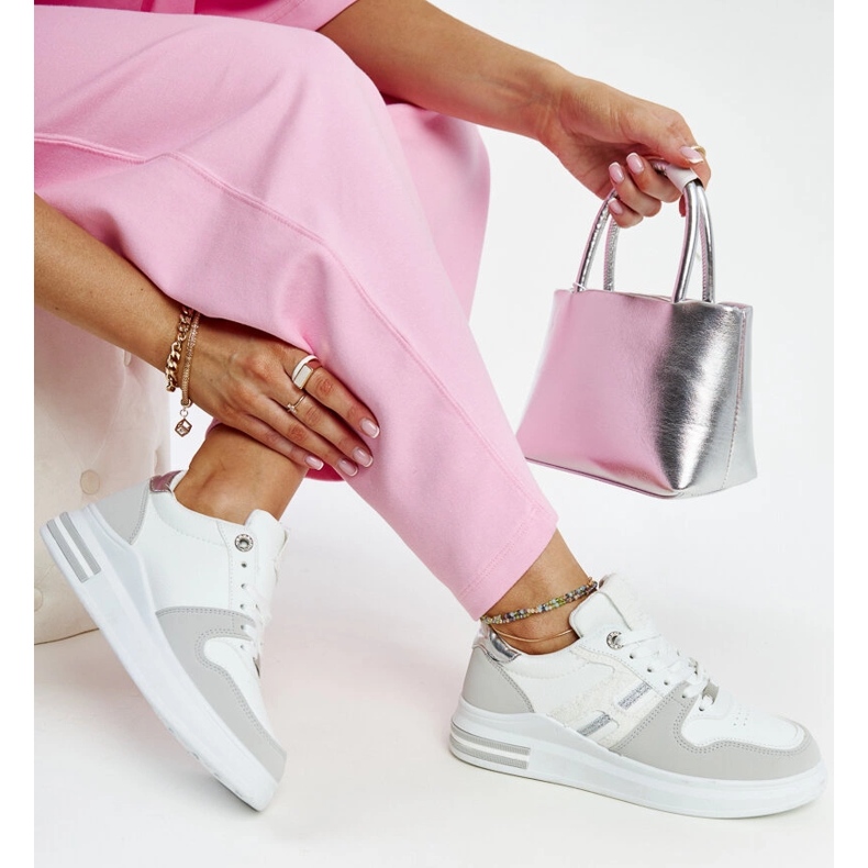 White and gray sneakers on the Negisti platform 1