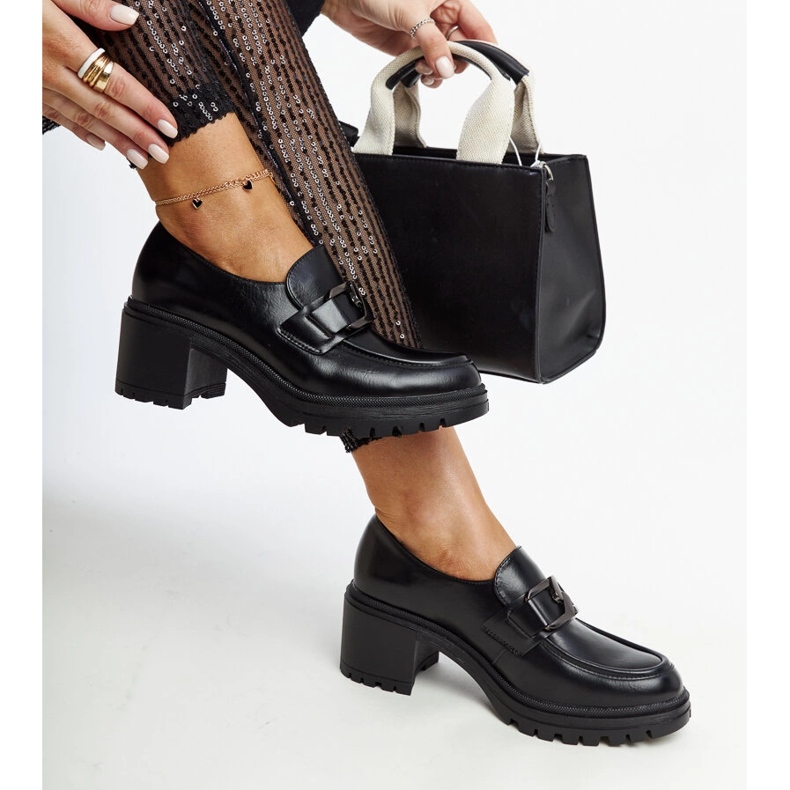 Black shoes with a leather insert from Vinceza 1