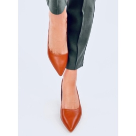 Greave Camel low heel pumps brown 1