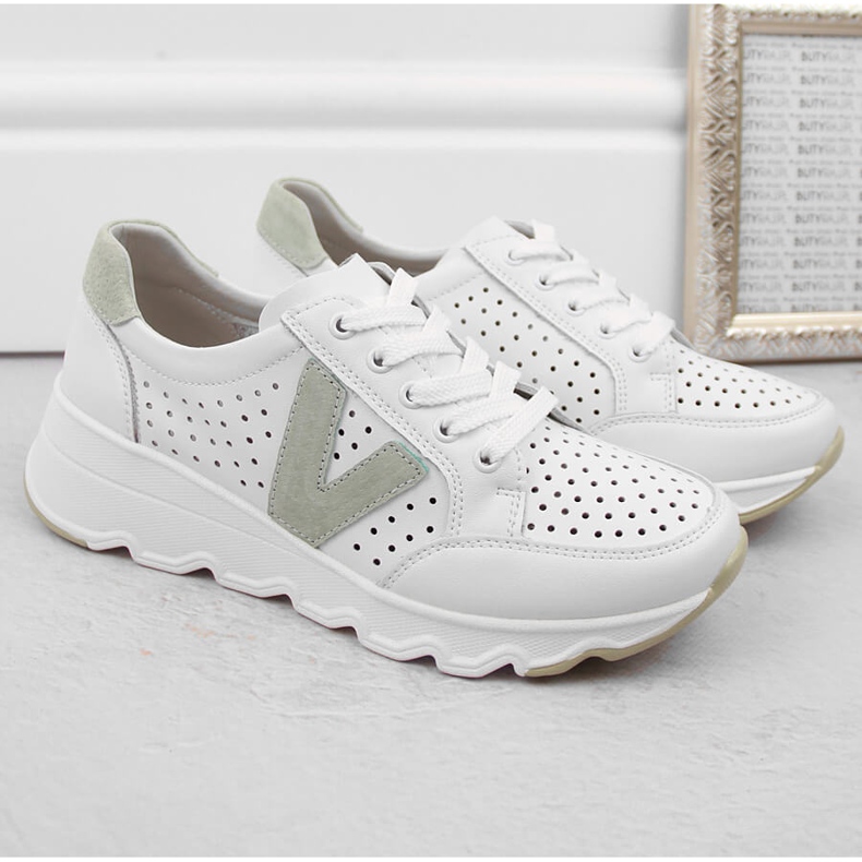 Women's openwork leather sports shoes, white Vinceza 7875 1 Women's openwork leather sports shoes, white Vinceza 7875 1