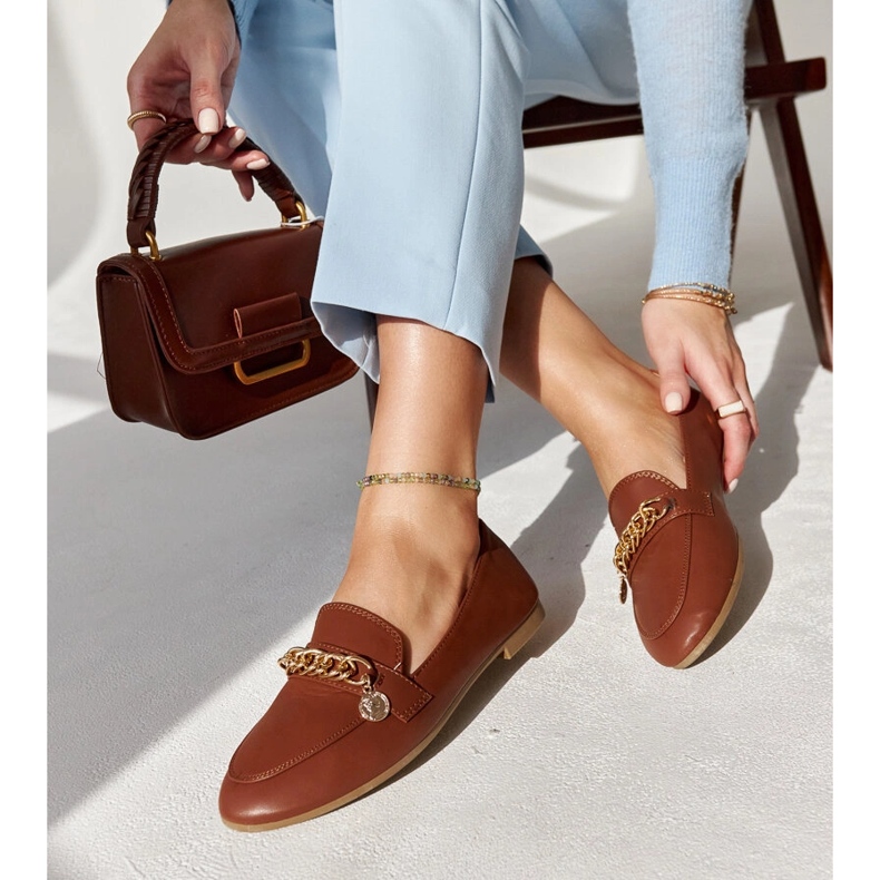 Brown loafers with a Scaletta chain 1