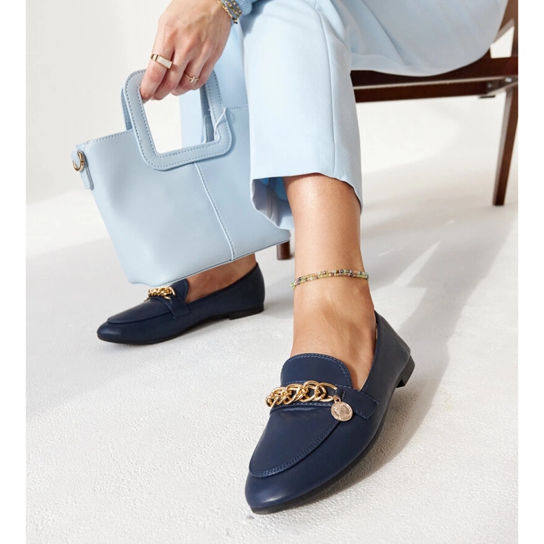 Navy blue loafers with a Scaletta chain 1