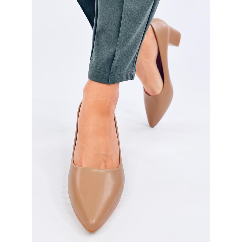 Crafts Khaki Low Heel Pumps beige 1