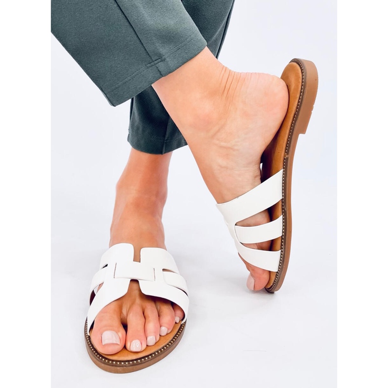 Charnes White women's flip-flops 2