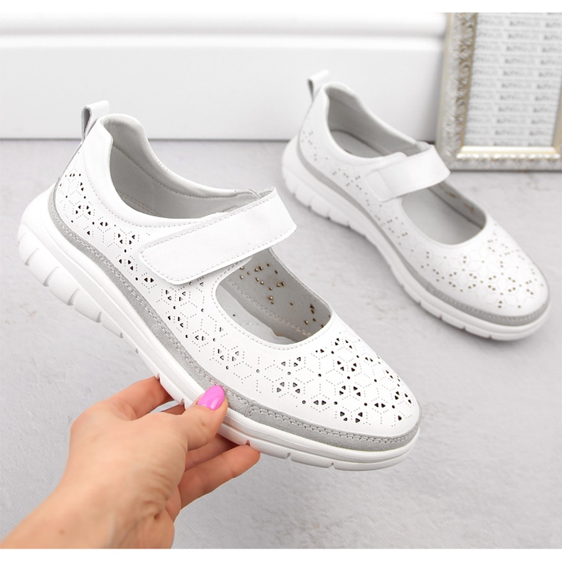 Women's leather openwork shoes with velcro, white Filippo DP6073 1