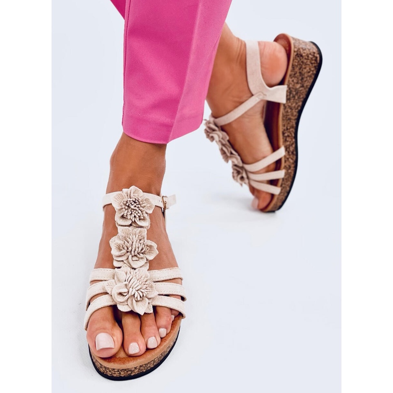 Fisken Beige flower wedge sandals 2