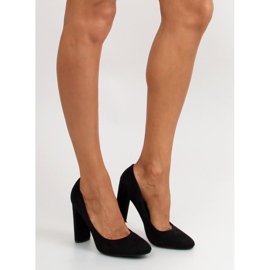 Pumps on an oval post le027p Black 2