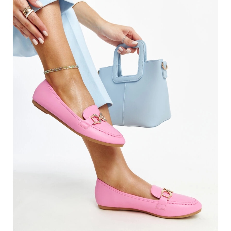 Dark pink moccasins with a Najla buckle 1