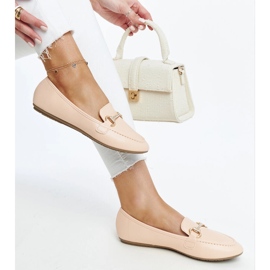 Beige moccasins with a decorative buckle, Paddy 1