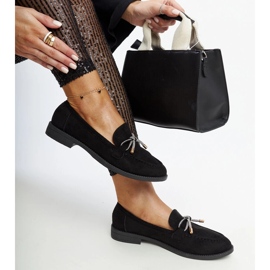 Black moccasins with a decorative Endike bow 1