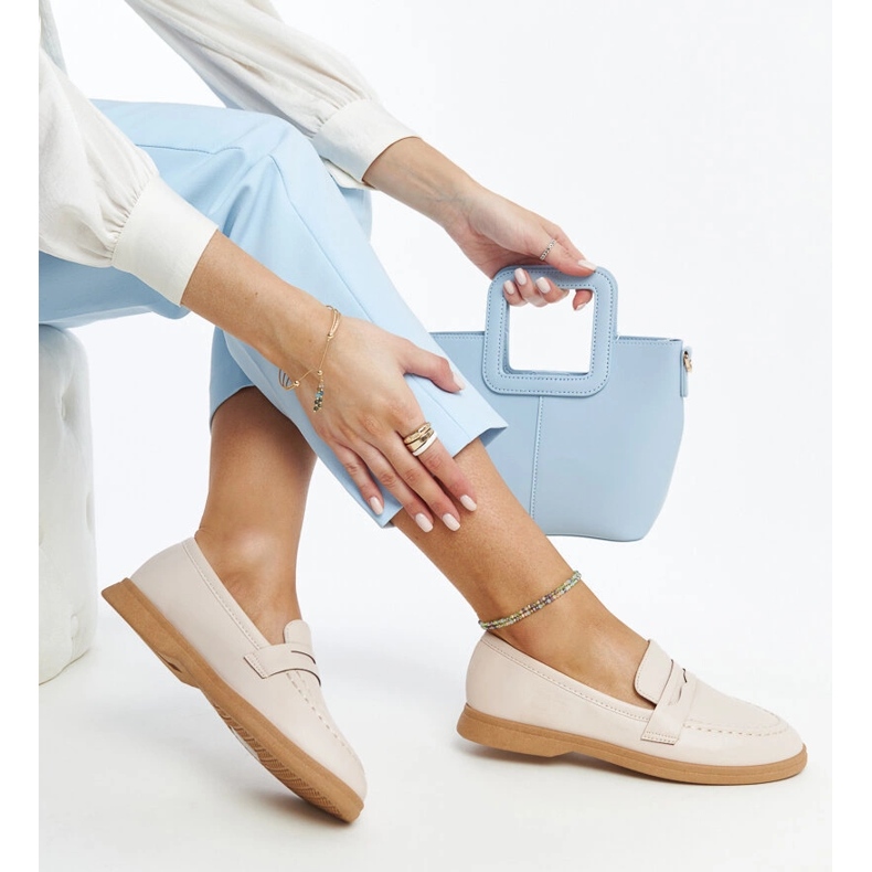 Light beige classic Nawrah moccasins 1