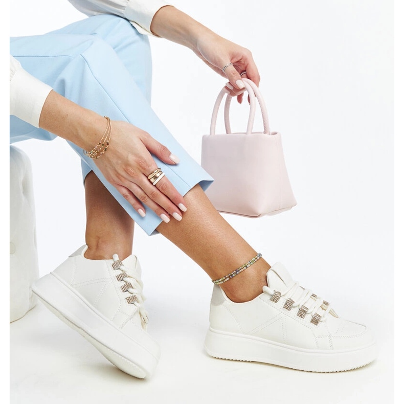 Beige sneakers with a thick Walida sole 1