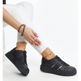 Black sneakers with a thick Finestra sole 1