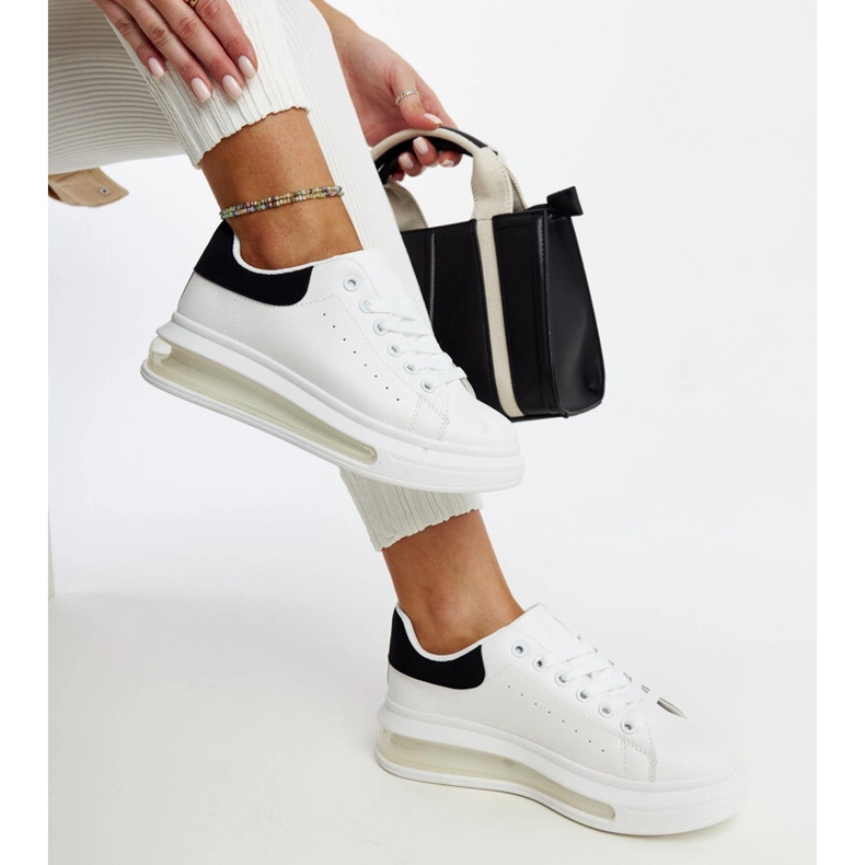 White sneakers with a high sole Zrina 1