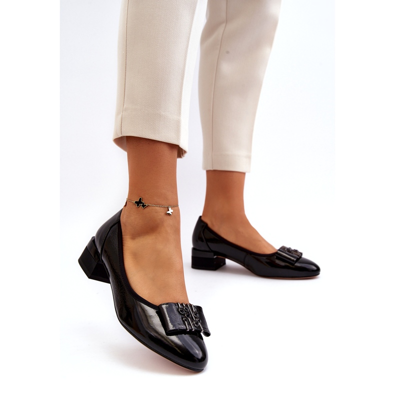 Vinceza Patent leather pumps with a bow on a block, black 2