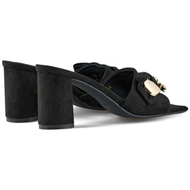 Black high-heeled flip-flops with a bow, flip-flops with a teddy bear 1