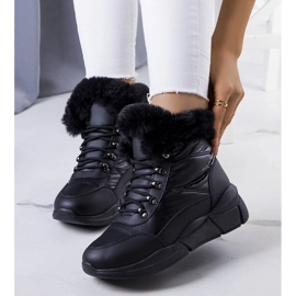 Black Axel quilted snow boots 1