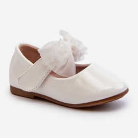 Children's patent leather ballerina shoes with Velcro and a bow, white Olessa 1 Children's patent leather ballerina shoes with Velcro and a bow, white Olessa 1