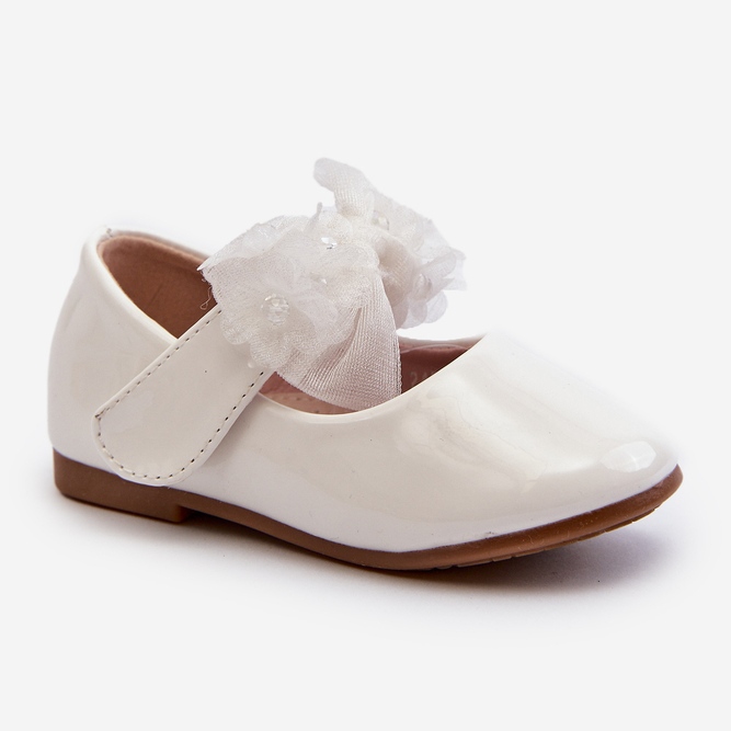 Children's patent leather ballerina shoes with Velcro and a bow, white Olessa 1 Children's patent leather ballerina shoes with Velcro and a bow, white Olessa 1