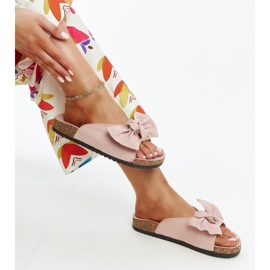 Light pink flip-flops with a cork sole by Aamu 1