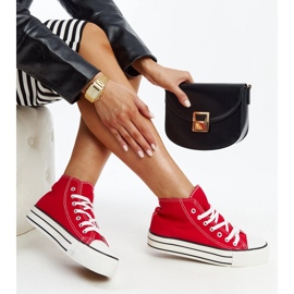 Red high-top sneakers with a thick sole from Bagy 1 Red high-top sneakers with a thick sole from Bagy 1