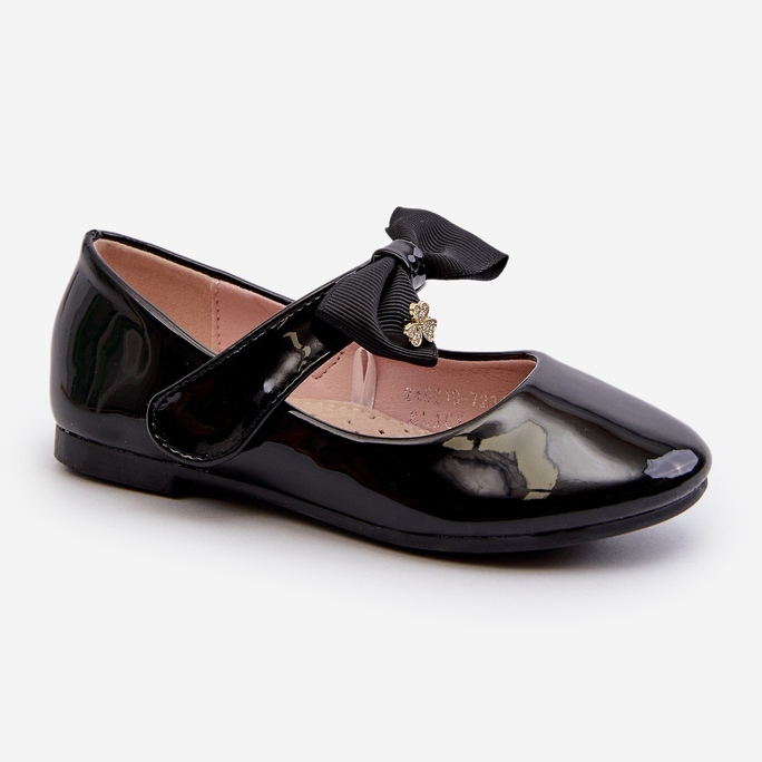 Children's patent leather ballerinas with a Velcro bow and black cat-eye 1