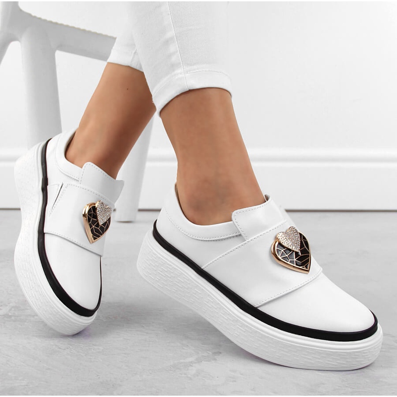 Women's leather slip-on sports shoes on the platform, white Artiker 54C1855 1 Women's leather slip-on sports shoes on the platform, white Artiker 54C1855 1