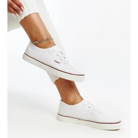 White classic Erla sneakers 1
