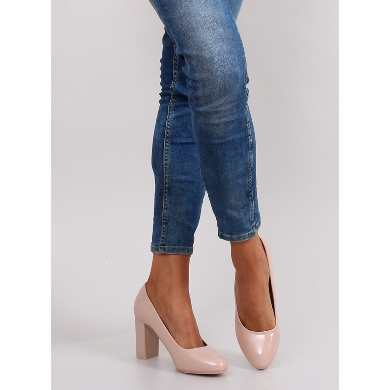 Lacquered pumps wide heel m263p Beige multicolored pink 1
