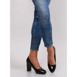 Lacquered pumps wide heel m263p Black 1