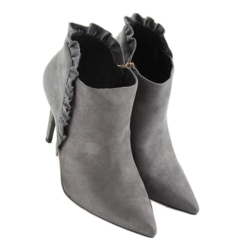 Boots on a high heel with a frill c71p gray grey 1